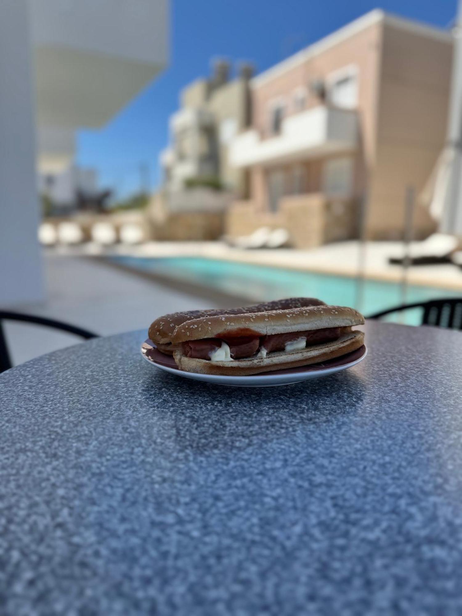 Diamond Deluxe Pool&bar